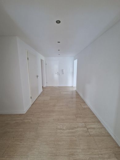 Buchholz! Huis in huis - appartement op de begane grond van 156 qm met terras, tuin en grote garage – Eingansbereich