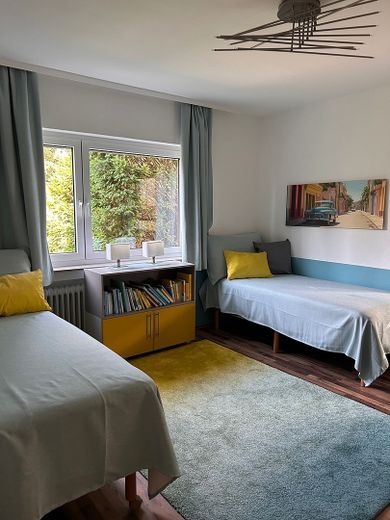 Stilvoll möblierte 120 m² Wohnung mit Kamin, Balkon und Gartennutzung in Heilbronn – Zdjęcie 18