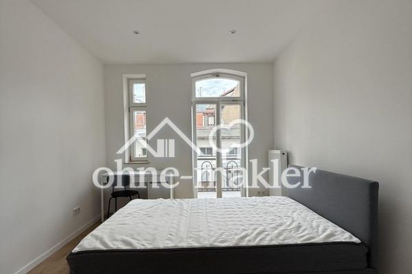 STANZA TOP in appartamento condiviso - appena ristrutturata e con balcone!