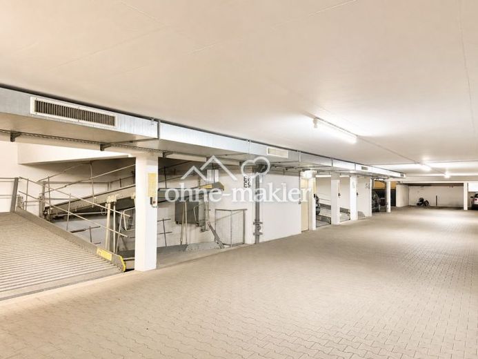 HEMEN kullanılabilir. Reick Konut Parkı’nda yeraltı otoparkı park yerleri. Schroeterstraße / Herschelstraße – Fotoğraf 1