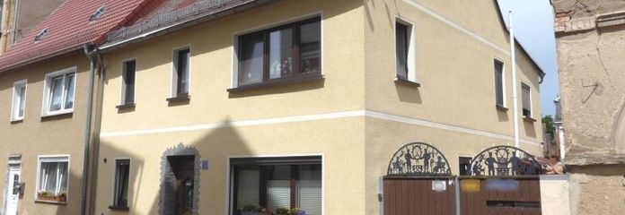 Molto potenziale con un accogliente cortile interno