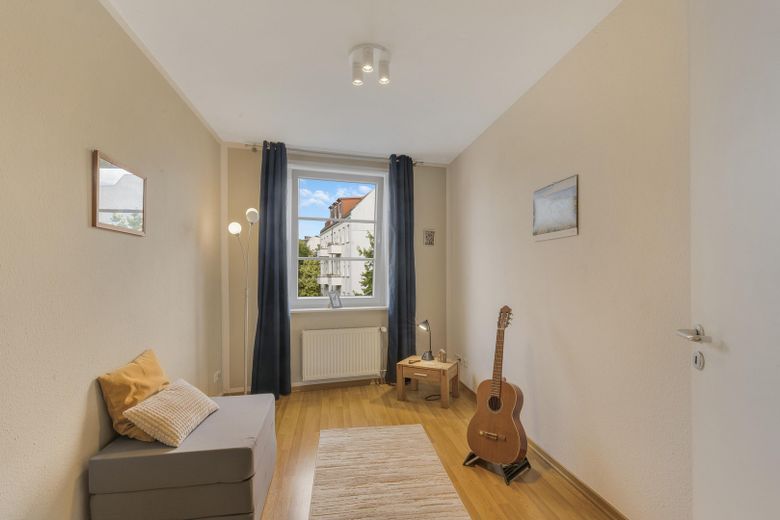 Angenehme 3Zi Wohnung – Schlaftzimmer 2