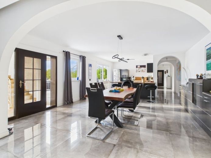 Exklusive Maisonette-Eigentumswohnung, ca. 200m², große Terrasse, Garage und hochwertige Einbauküche – फोटो 1