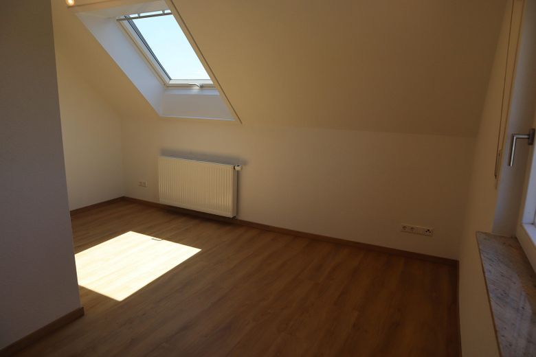 Einfamilienhaus mit kleinem Garten und Garage in Heuchlingen – Foto 19