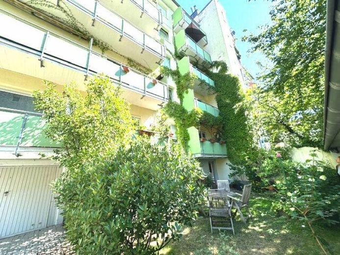 Südstadtliebe: Helle 2-Zimmer-Wohnung mit Sonnenbalkon – Foto 1
