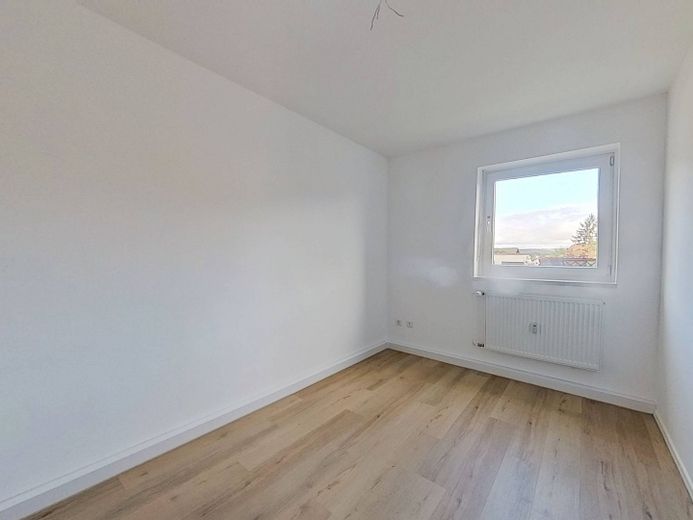 Moderne 4-kamerwoning met TERRASSE en ligbad – Schlafzimmer II