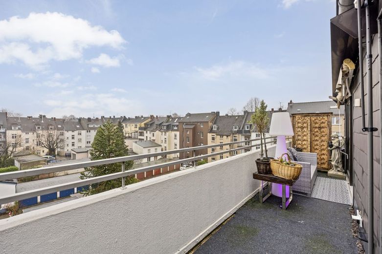 **Anspruchsvolles Wohnen in bester Lage von Opladen** – Balkon