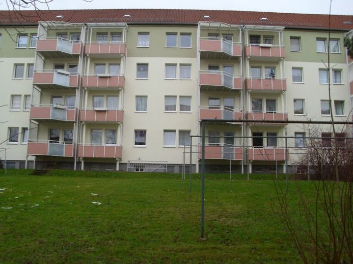 Apartamento de 3 habitaciones con habitación infantil y balcón – Foto 1