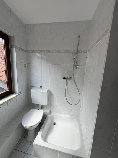 Schöne 2 Zimmer Wohnung in Mölnn – Badezimmer
