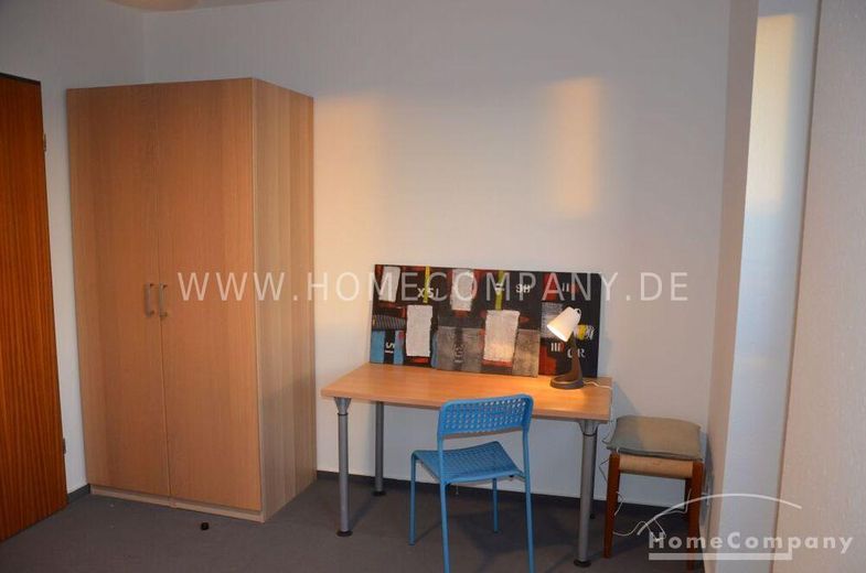 3 Zi.Whg., 3. Etage rechts, großer Balkon. Gute Lage in der Weststadt – 1a7b0cf7b3125eeeee93f6bff3c5a62fc1aecbe6.jpg