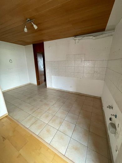 Witamy w miejscu, które tworzy przestrzeń dla Państwa przyszłości! – Küchenbereich EG