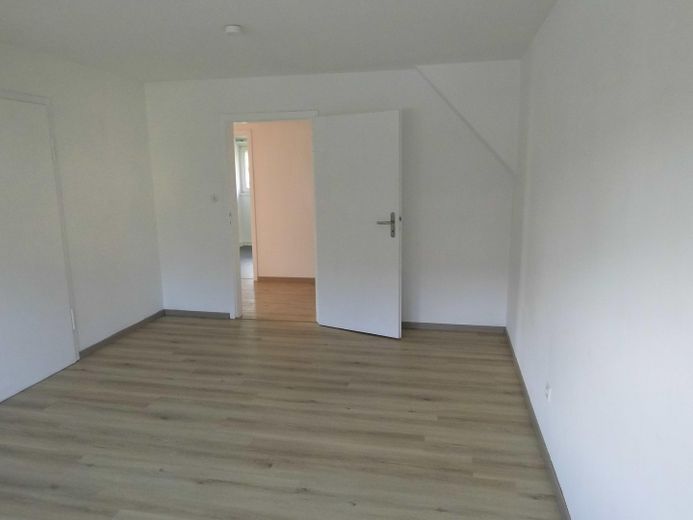 3 Zimmer Wohnung mit Stadtbahnanschluss – Schlafzimmer