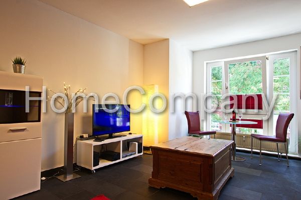 Bochum şehir merkezinde, internet erişimli, otel alternatifi olarak rahat bir daire