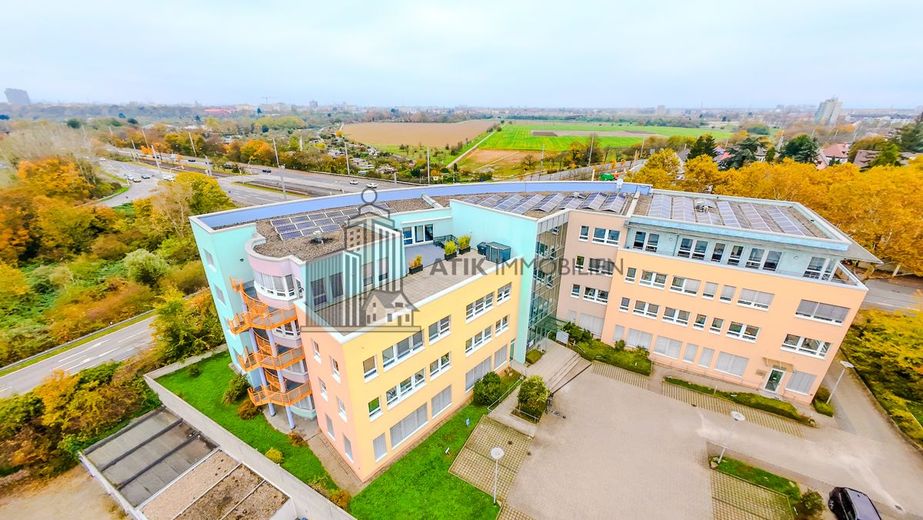 ATIK: Moderne Büro-/Praxisflächen in idealer Lage - hochwertig ausgestattet – Drohnenaufnahme