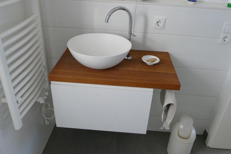 PROVISIONSFREI! Exklusives 4-Zimmer Penthouse in ruhiger Lage in Rosenheim Süd – Gästebad