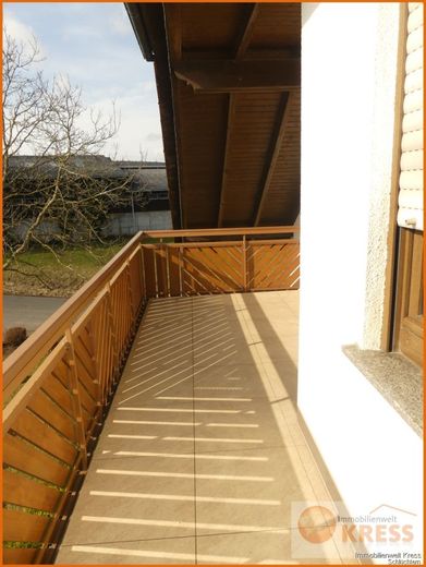 Moderne und gepflegte 4-Zimmer Wohnung in ruhiger Lage, Flieden-Oberstork m. Balkon im Dachgeschoss – Bild 7