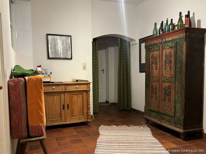 Ein Hof, der Geschichten trägt und Zukunft schenkt.
Vierseithof in traumhafter Lage auf ca. 20 ha bei  Waldsassen! – VUB0001964-4