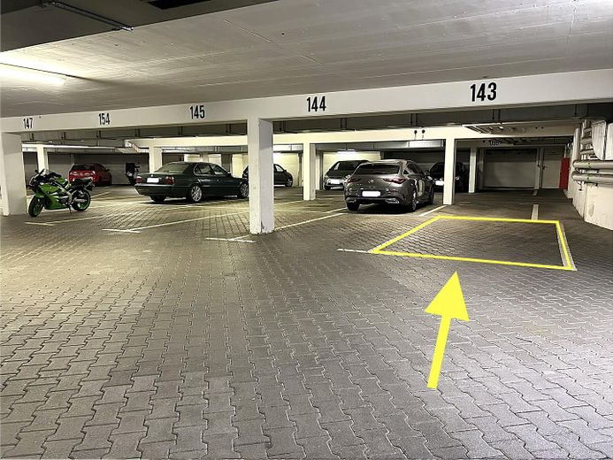 5,2 % Rendite! Umfassend renovierte Eigentumswohnung mit Stellplatz in Leipzig – Tiefgaragenstellplatz