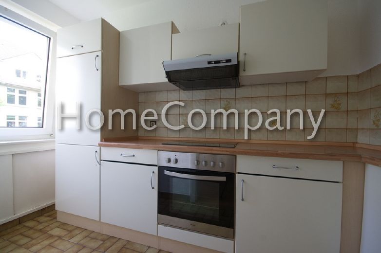 En pleno Rüttenscheid y en una zona tranquila: apartamento amueblado con suelo laminado cerca de la estación de metro Martinstraße – c30bdc430935e11d8572da2a5d68e19a66fed366.jpg