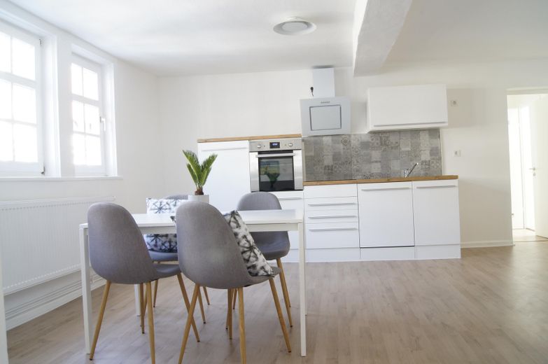 Stilvolle 2,5-Zimmer-Wohnung im Altbau – möbliert & gemütlich – Foto 5