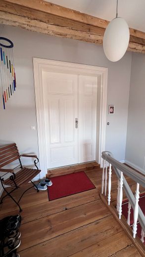 Penthouse-Traum mit Weitblick - Stillvolles Wohnen auf Rügen – Eingang Wohnung