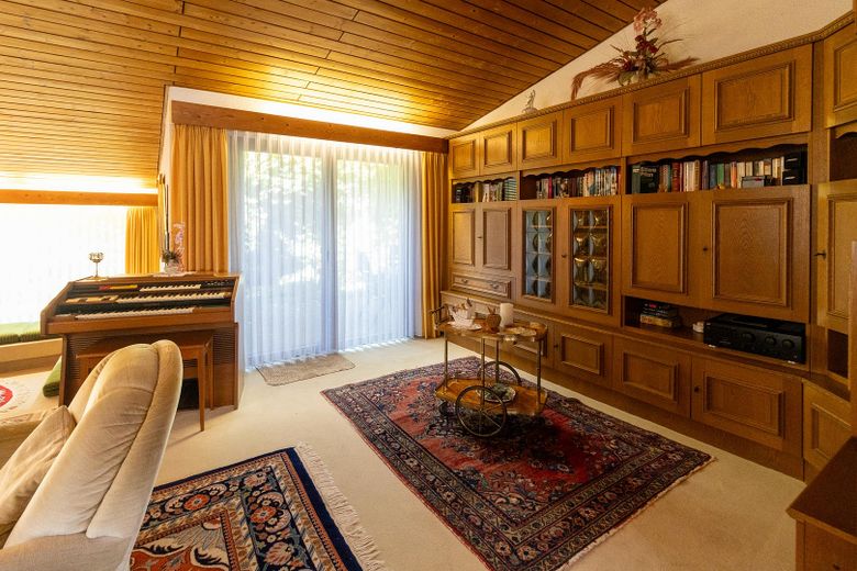 bungalow dal design moderno – Wohnzimmer, rechter Teil