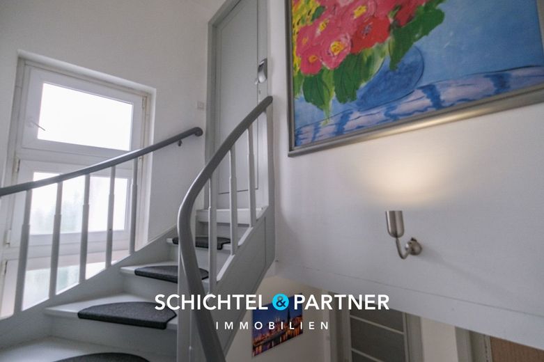 Hastedt | Wohn- und Geschäftshaus mit 6 Einheiten in attraktiver Lage – S&amp;P | Treppenhaus