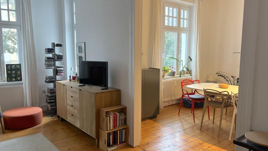 Großzügige 4-Zimmer-Altbauwohnung im Herzen des Dortmunder Kreuzviertels – Wohn- und Eßzimmer