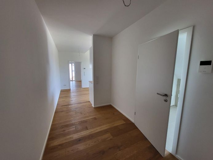 Sofort Verfügbar - 2-Zimmer Neubau-Wohnung mit Balkon – Flur 7