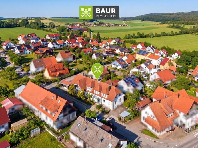 360° I Außergewöhnliches Raumangebot in stilvoll sanierter, historischer Strickwaren-Fabrik – Photo 1