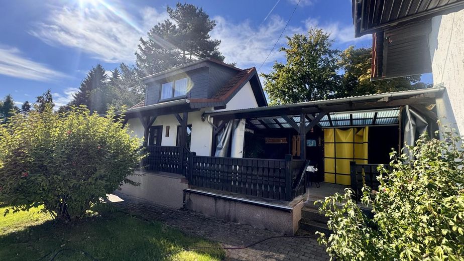 Ferienhaus m. Carport/Sitzecke