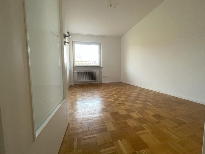 Zimmer 4 (neben Zimmer 3)