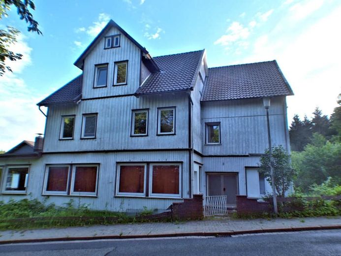 Haus Front