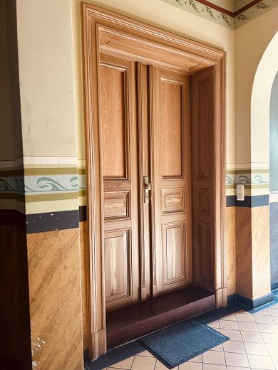 Bezaubernde und renditestarke Kapitalanlage in Leipzig-Gohlis – Wohnungstür