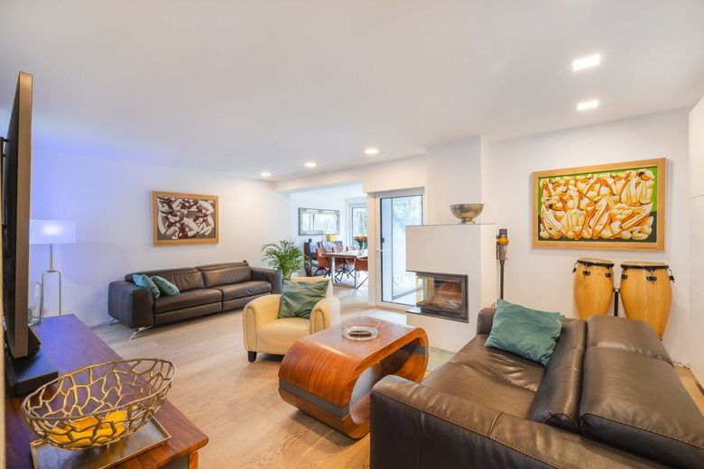 Urlaubsfeeling!!! TOP Modernes Familienhaus mit Garage, Pool und Badehaus in Breitscheid – Wohnbereich im Erdgeschoss