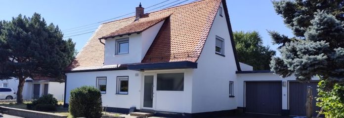 Maison individuelle à Hegnabrunn : fraîchement rénovée avec grand jardin, terrasse sur le toit et garage double !