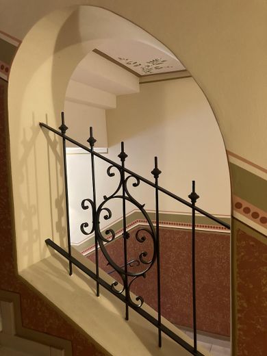 سكن مفروش فوق أسطح درسدن: شقة ميزونيت راقية من 3 غرف ومجهزة بالكامل – Treppenhaus 1