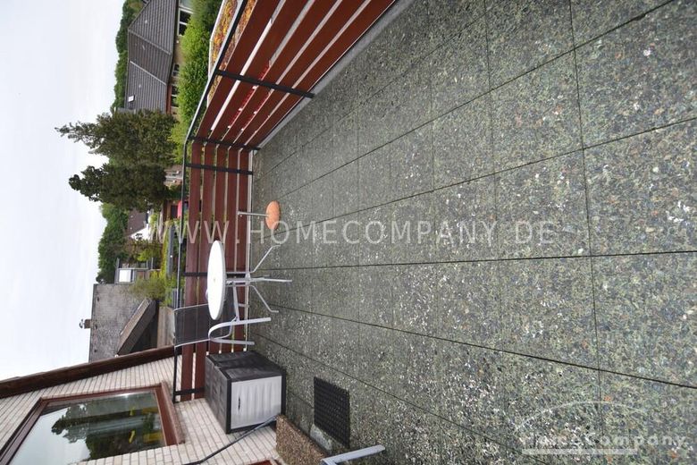 Hübsche 2-Zimmer-Dachgeschoßwohnung in Kiel-Heikendorf mit großer Dachterrasse, möbliert – 91965fe8712184ef28863ae9d25aa224b5307c6d.jpg