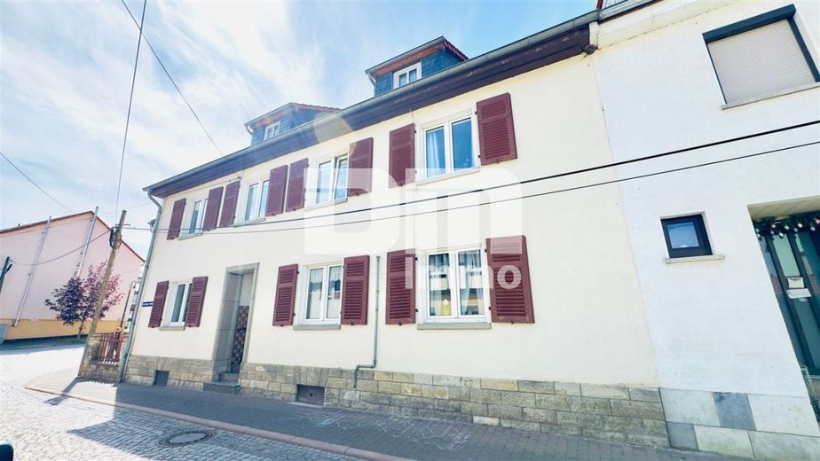 Vielseitiges Raumwunder mit Potenzial: Ein- bis Zweifamilienhaus im Herzen von Amt Creuzburg – Frontansicht