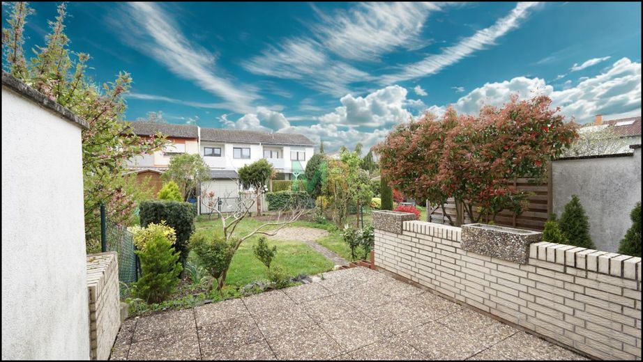 Reihenmittelhaus inkl. Garage und Garten in Landau! – Gartenansicht