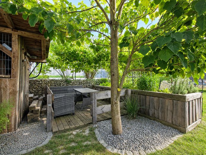 Modernes 217-m²-Familienhaus mit 8 Zimmern, PV-Speicher, Wallbox, Solar & großem Garten – Foto 7