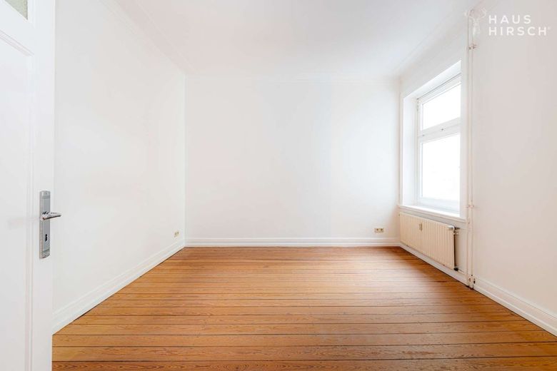 Seltene Gelegenheit: Altbauperle im Falkenried! – Schlafzimmer