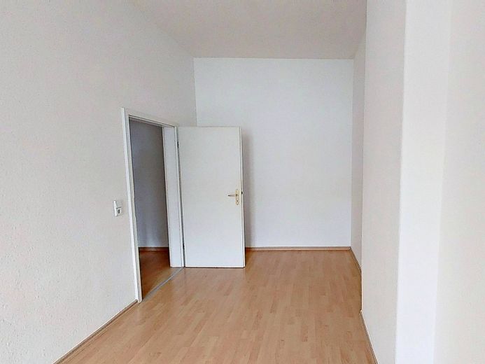 परिवार के लिए एक शानदार घर: BALCONY के साथ विशाल 4-कमरों वाला अपार्टमेंट – Ansicht II: Schlafzimmer I