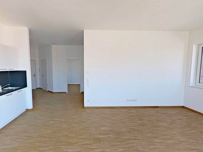 HOGAR DE ENSUEÑO EN PRIMERA OCUPACIÓN: Luminoso piso de 3 habitaciones con COCINA AMUEBLADA – Ansicht IV: Wohn- und Esszimm…