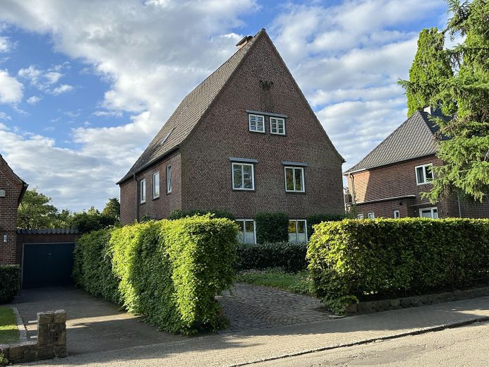 Straßenansicht