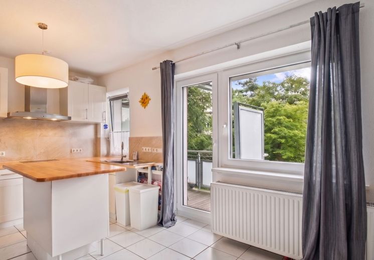 Kapitalanleger aufgepasst! Modernisierte &amp; Vermietete 2-Zimmer-Wohnung mit Balkon in Hamburg-Horn – Küche