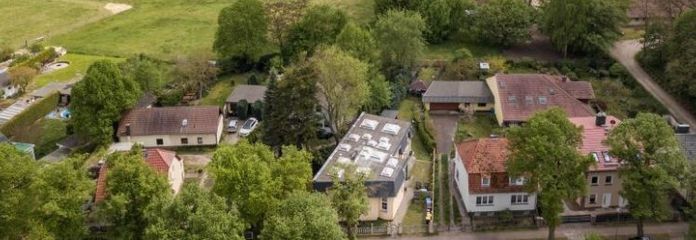 IMMOBERLIN.DE - Schöne lichtdurchflutete Wohnung mit ruhiger Südterrasse