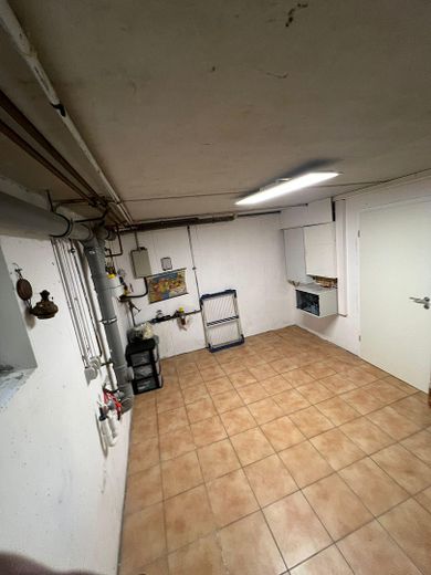 Familiendomizil in Brühl Badorf: Reihenendhaus mit großem Garten, Smarthome & Top-Lage – Hausanschlussraum