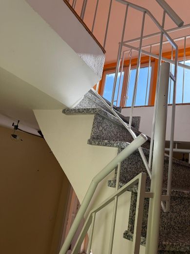 3 Zimmerwohnung mit 3 Tiefgaragenplätzen und 4 Balkonen – Blick vom Erdgeschoss/WZ