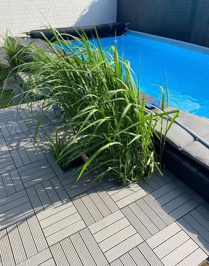 Bungalow familial de rêve avec 6,5 pièces et piscine à Wedemark – Pool